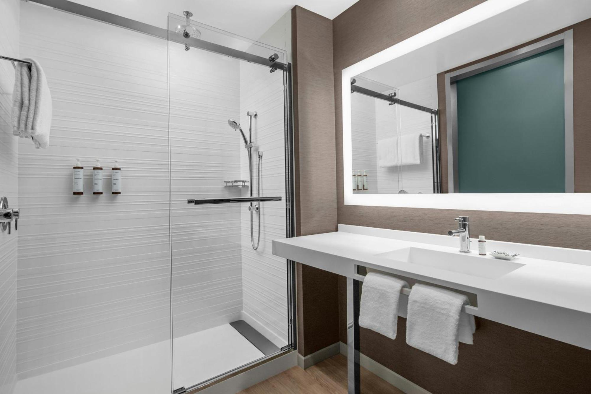 Ac Hotel By Marriott Bozeman Downtown Bagian luar foto