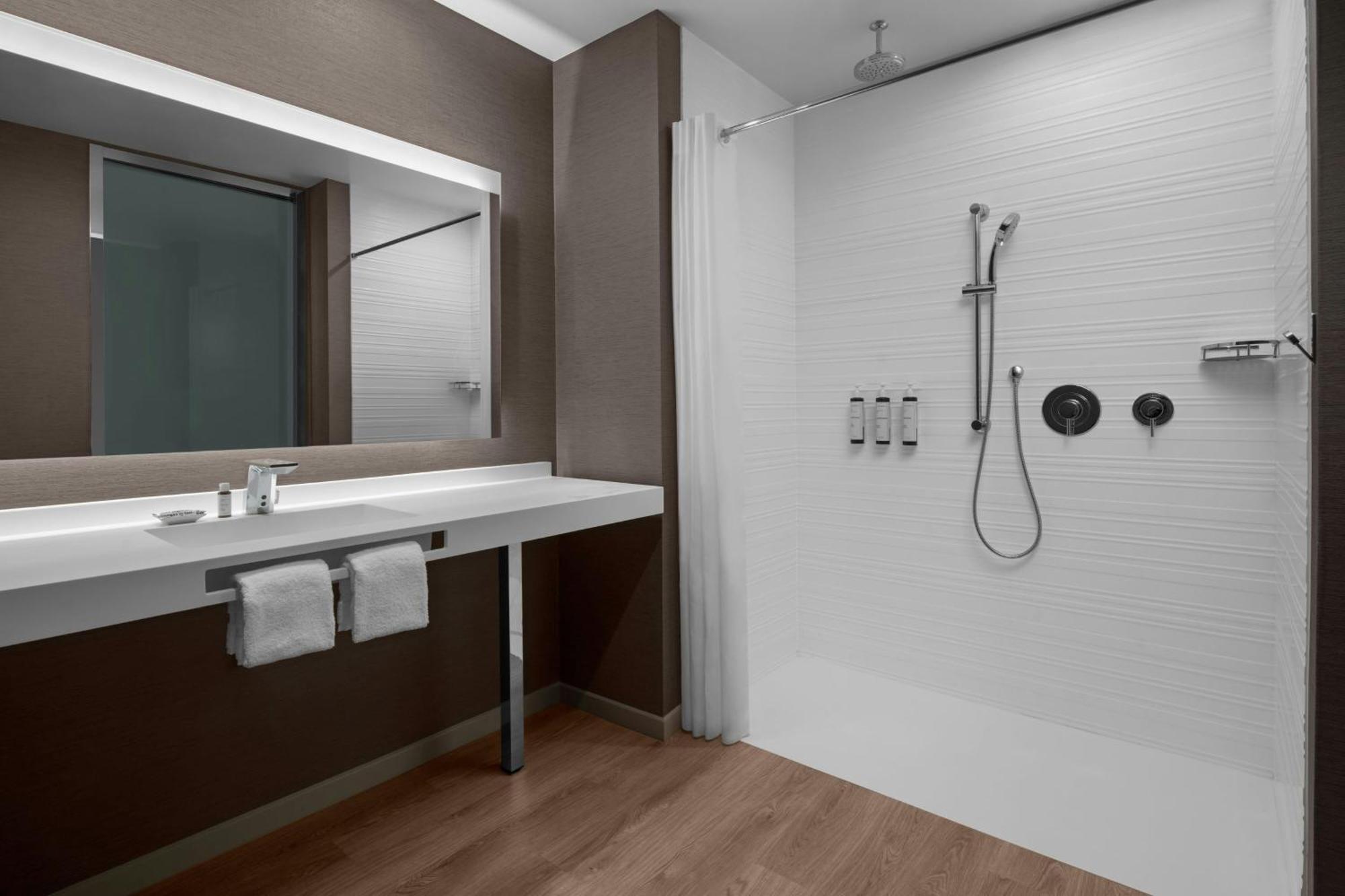 Ac Hotel By Marriott Bozeman Downtown Bagian luar foto